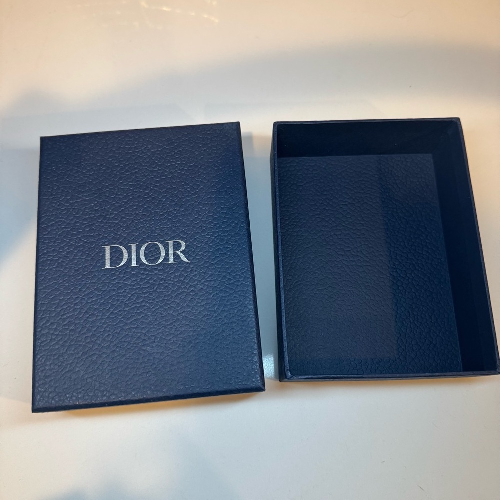 Dior Gift Box - Picture 4 of 4